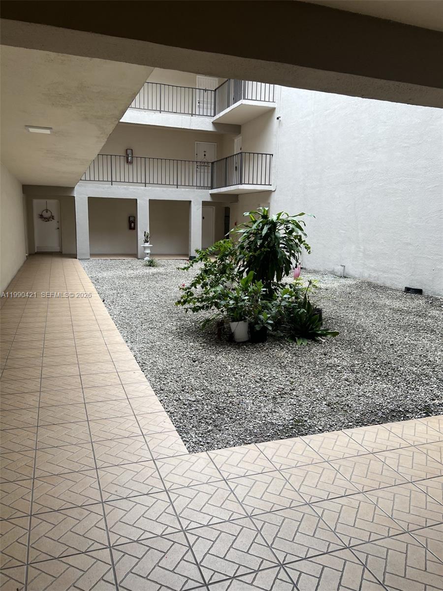 EL LAGO CONDO - Residential Lease