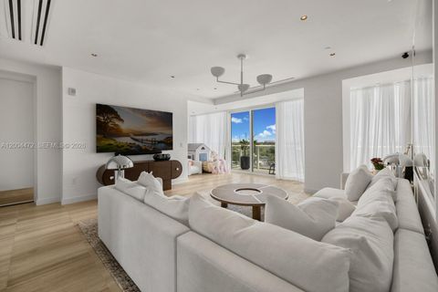 Tiny photo for 4701 N Meridian Ave #627, Miami Beach, FL 33140 (MLS # A12004472)