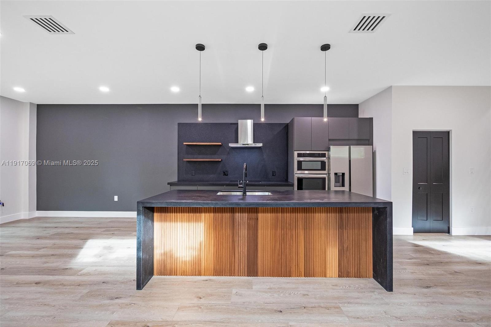 RAILWAY SHOPS ADDN 2ND AM - Residential