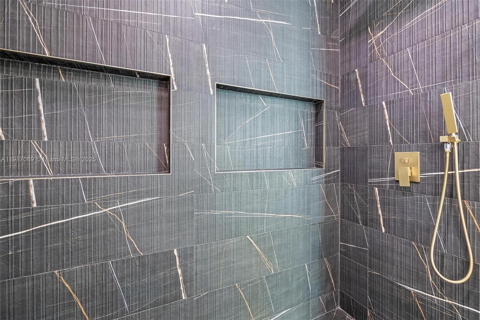 RAILWAY SHOPS ADDN 2ND AM - Residential