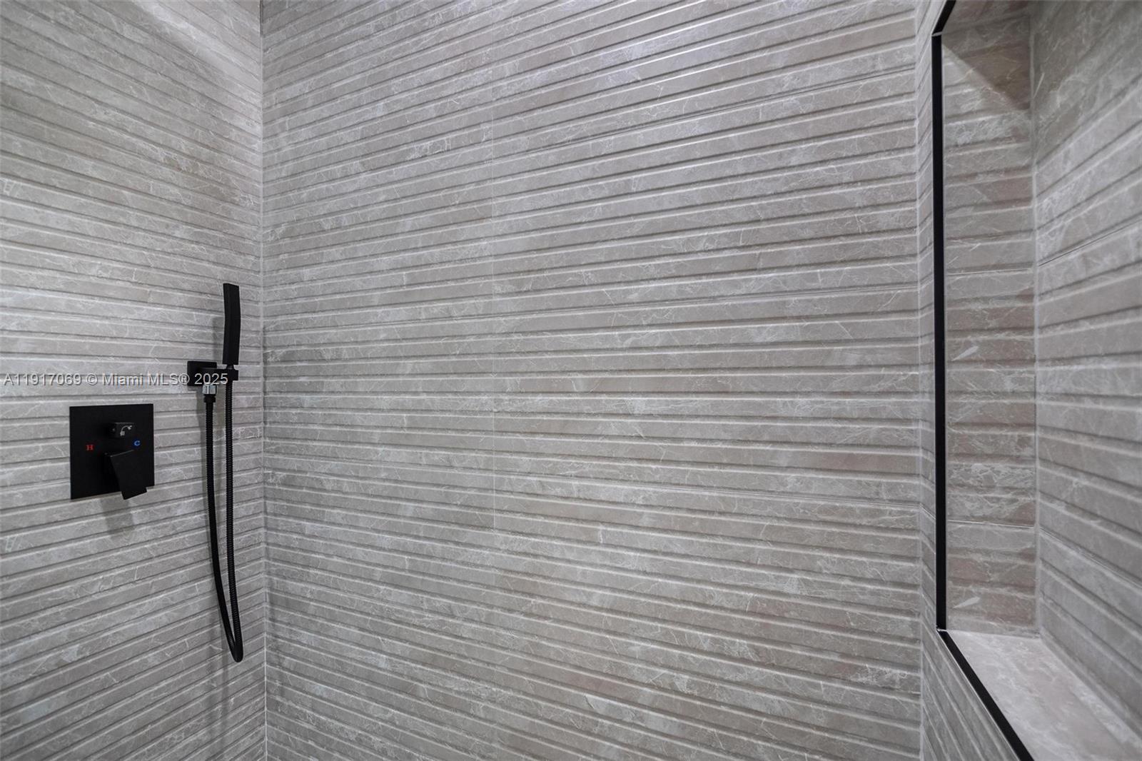 RAILWAY SHOPS ADDN 2ND AM - Residential