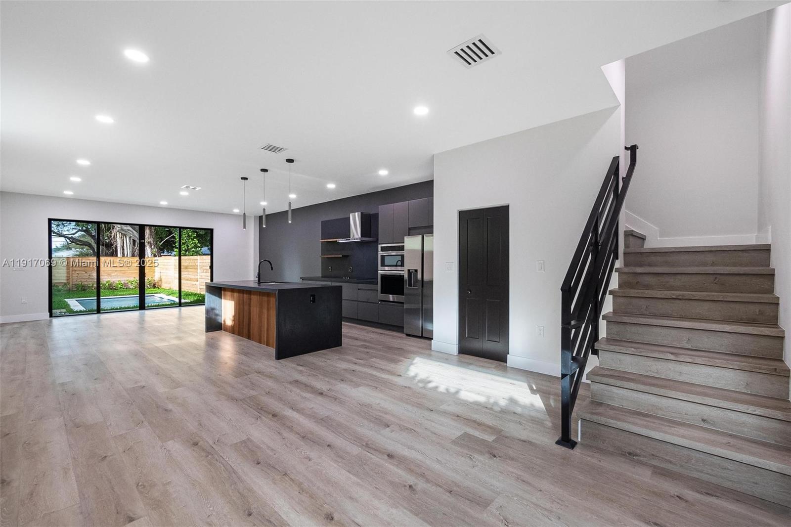 RAILWAY SHOPS ADDN 2ND AM - Residential