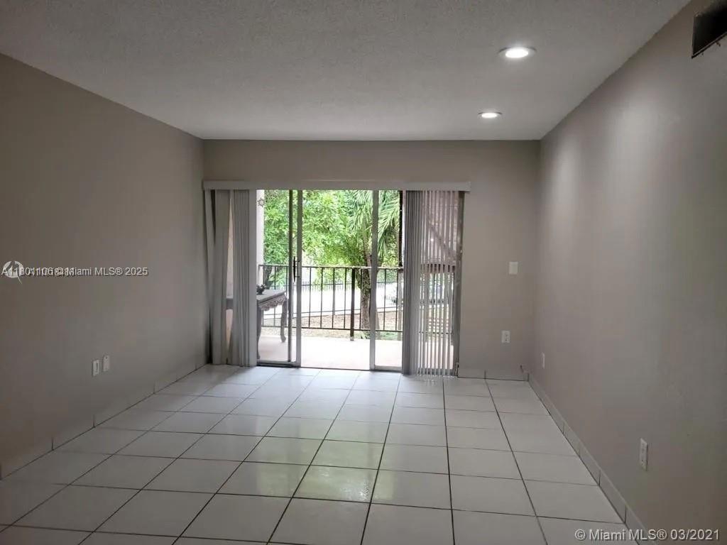 1900 W 68th St G200