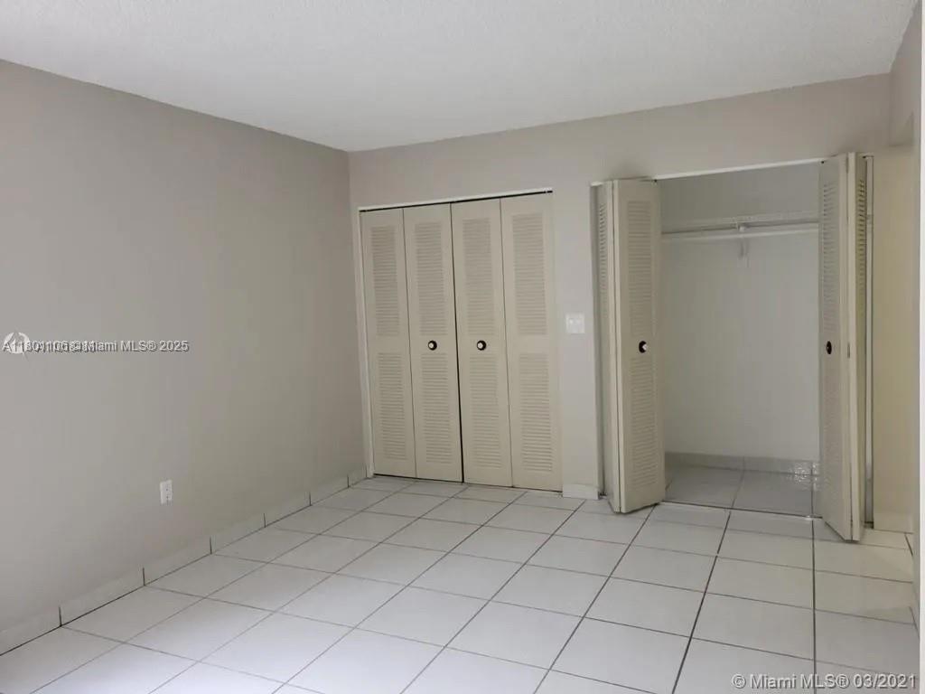 1900 W 68th St G200