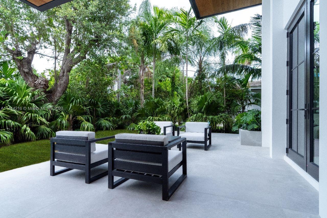 PARK PLAZA CORR PL OF - Residential