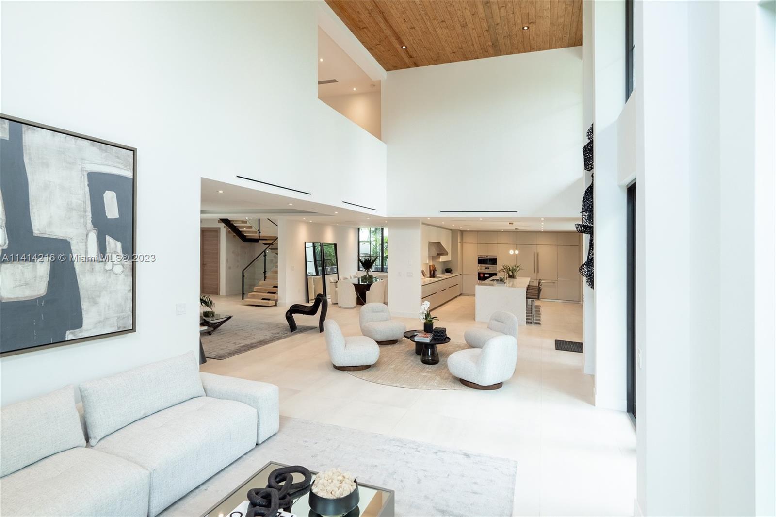 PARK PLAZA CORR PL OF - Residential