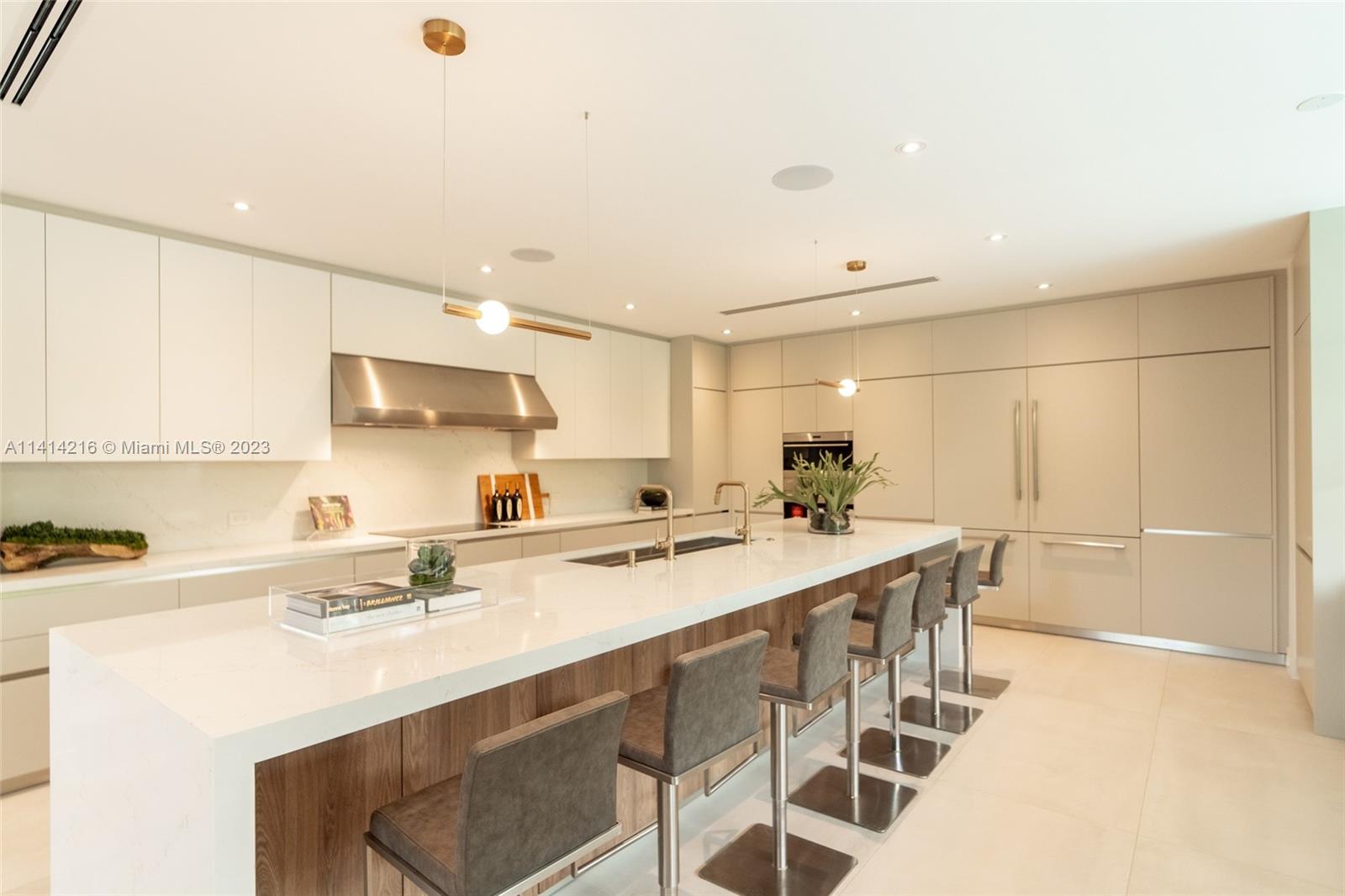 PARK PLAZA CORR PL OF - Residential