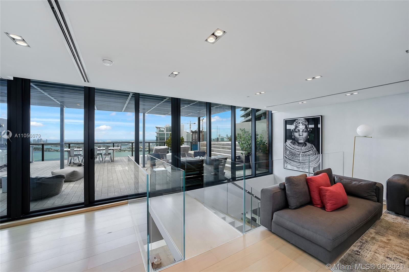 PARAISO BAY CONDO - Residential