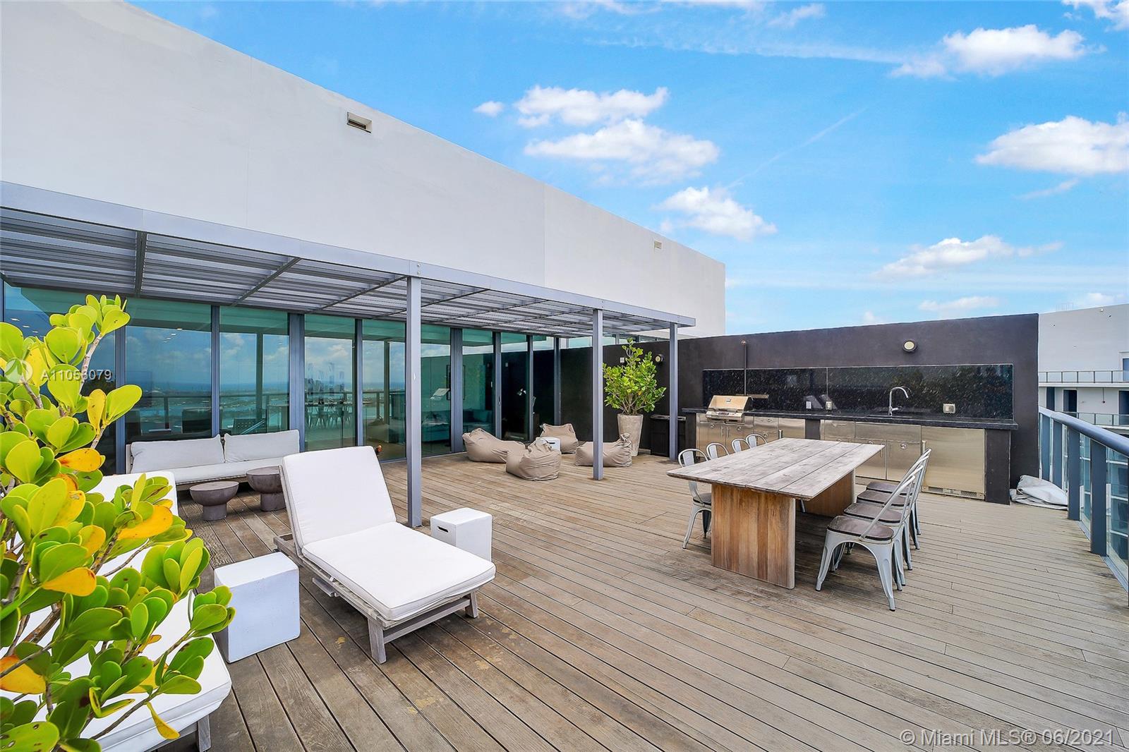 PARAISO BAY CONDO - Residential