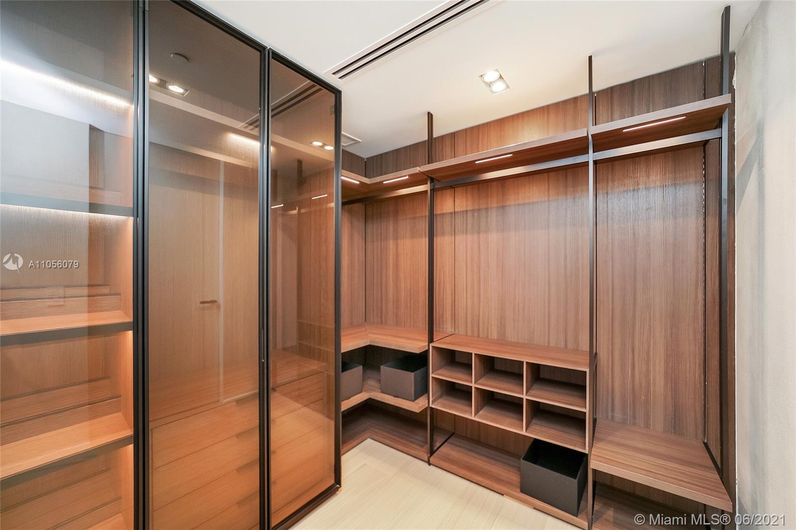 PARAISO BAY CONDO - Residential