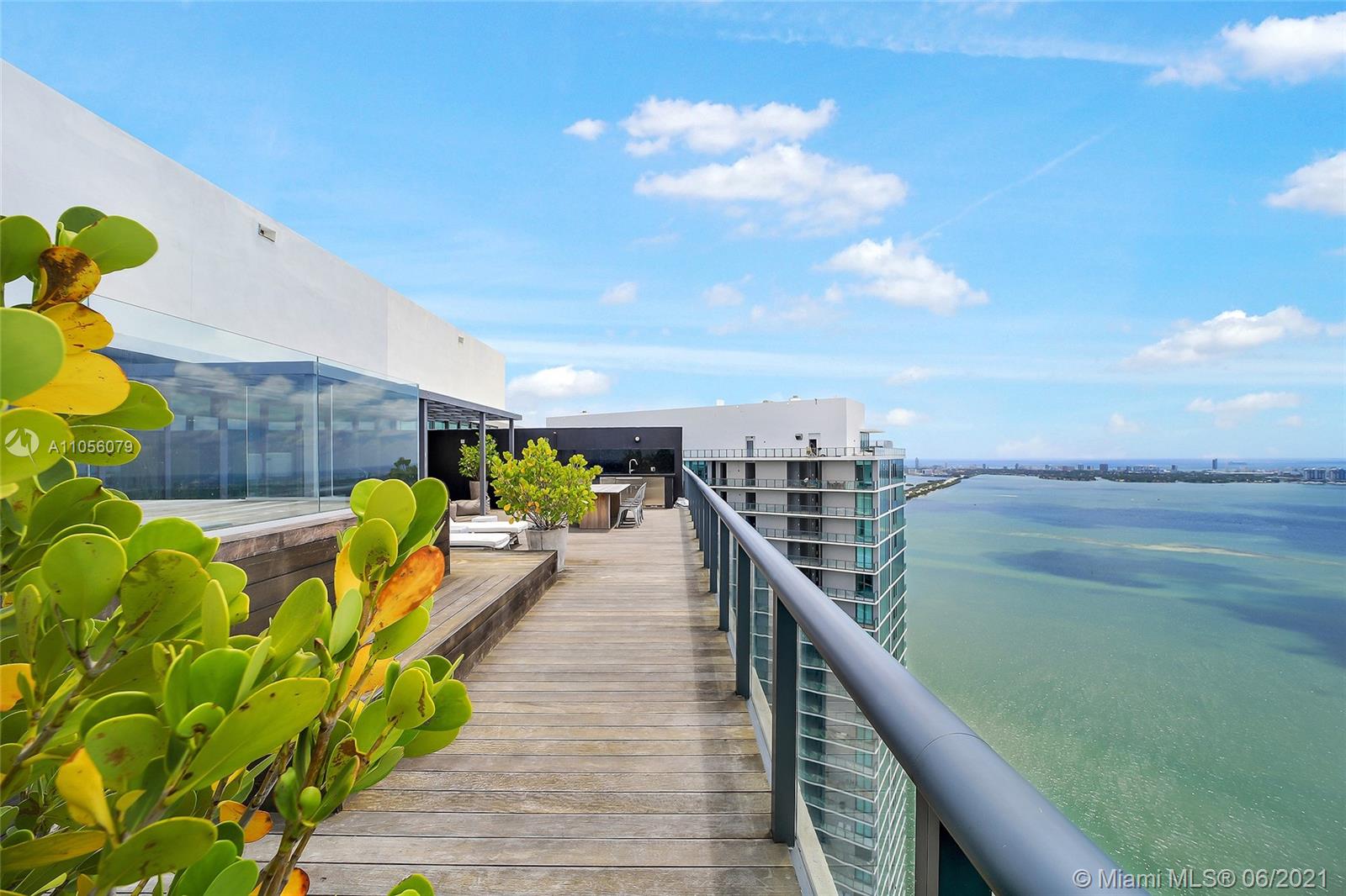 PARAISO BAY CONDO - Residential