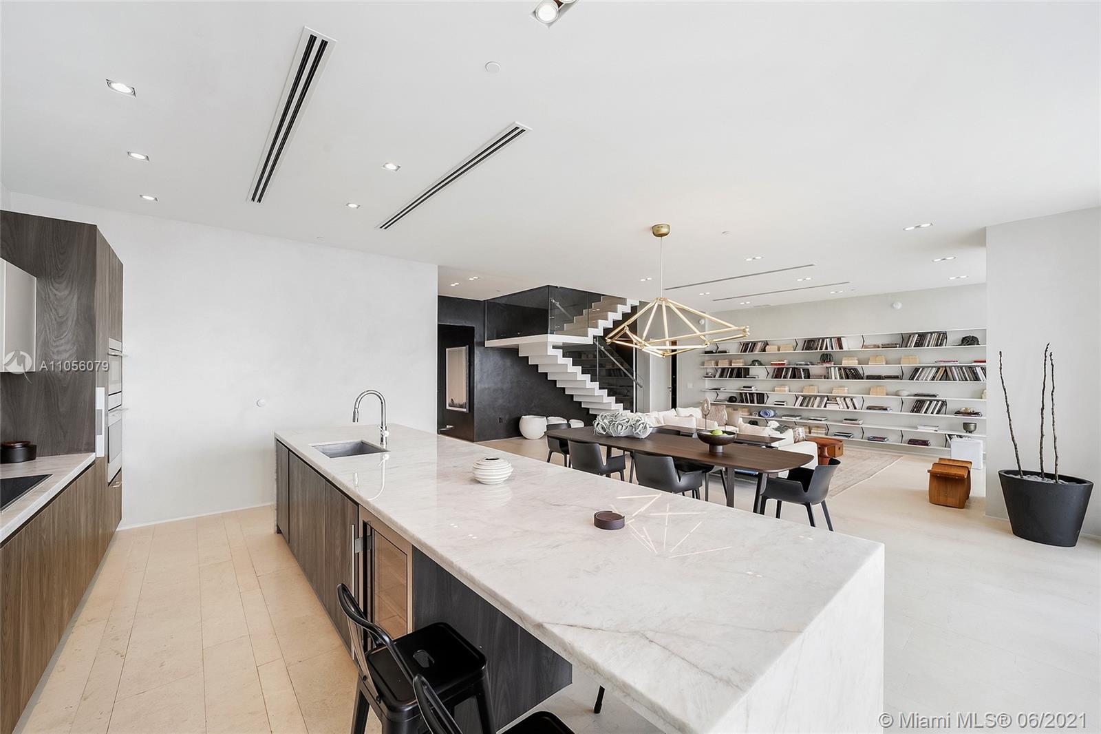 PARAISO BAY CONDO - Residential