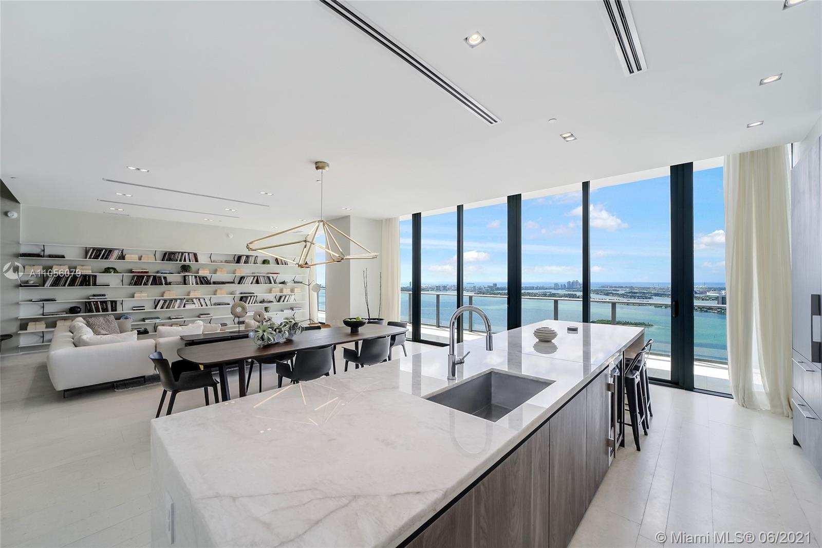 PARAISO BAY CONDO - Residential