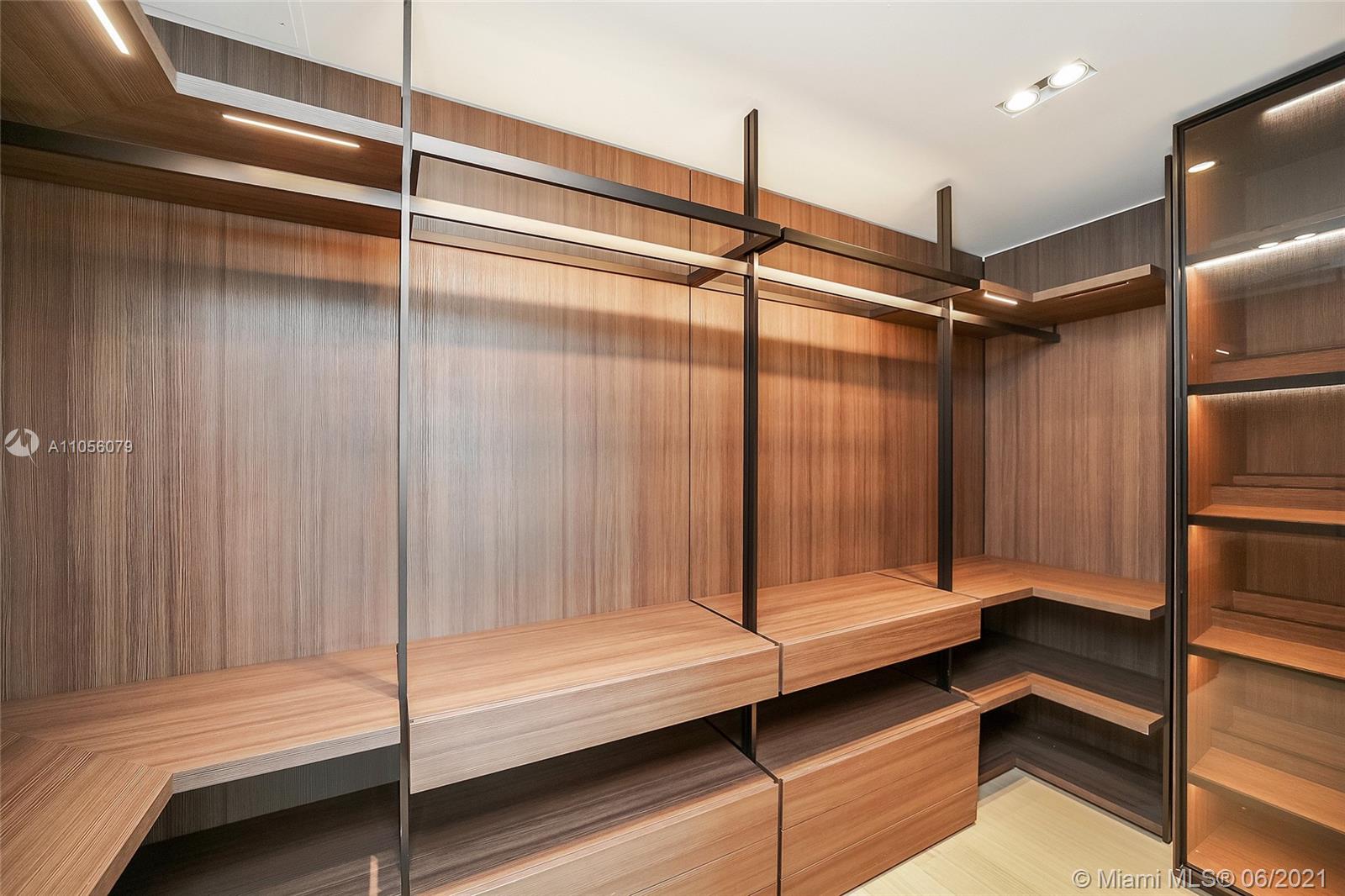 PARAISO BAY CONDO - Residential