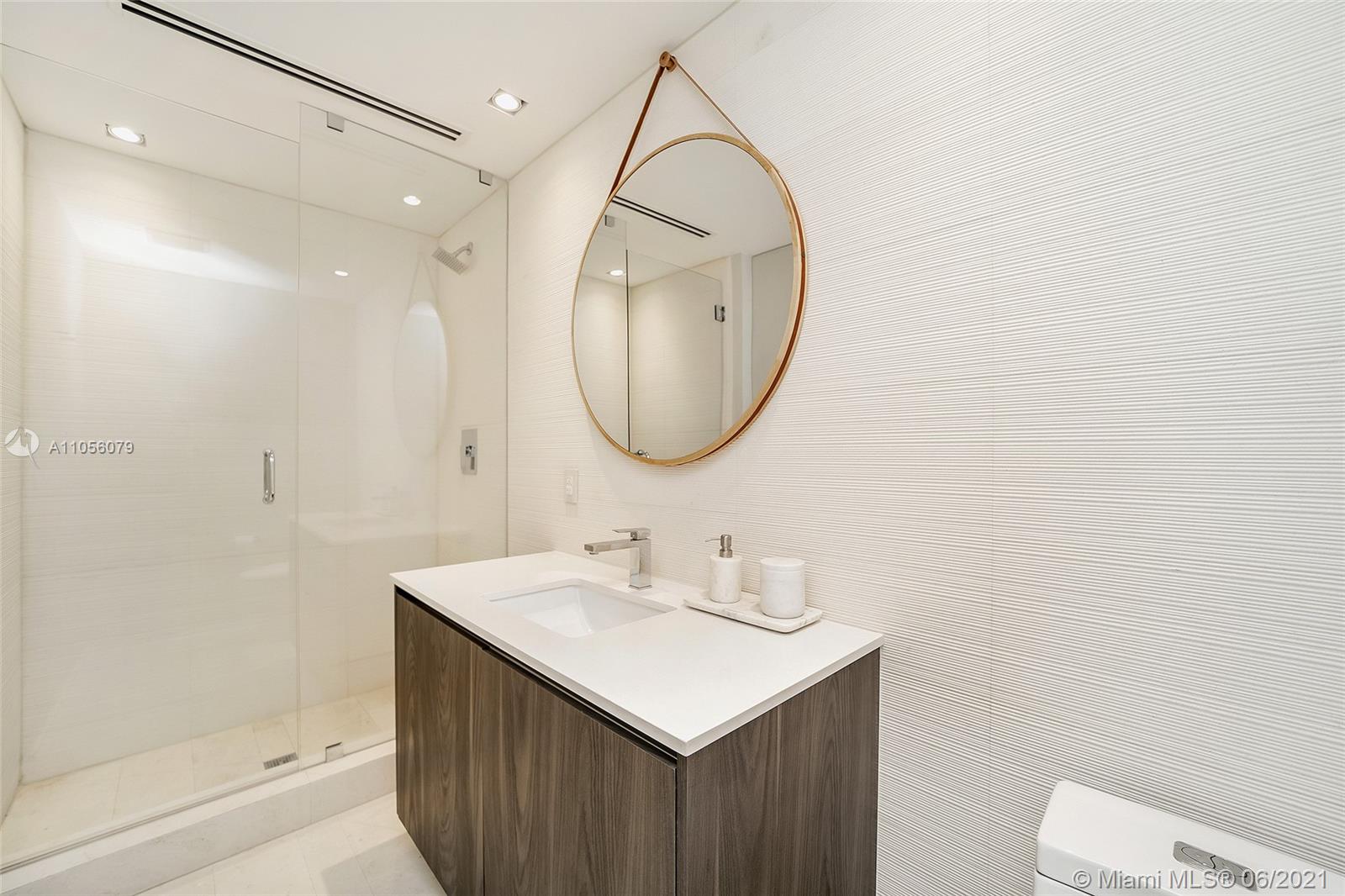 PARAISO BAY CONDO - Residential