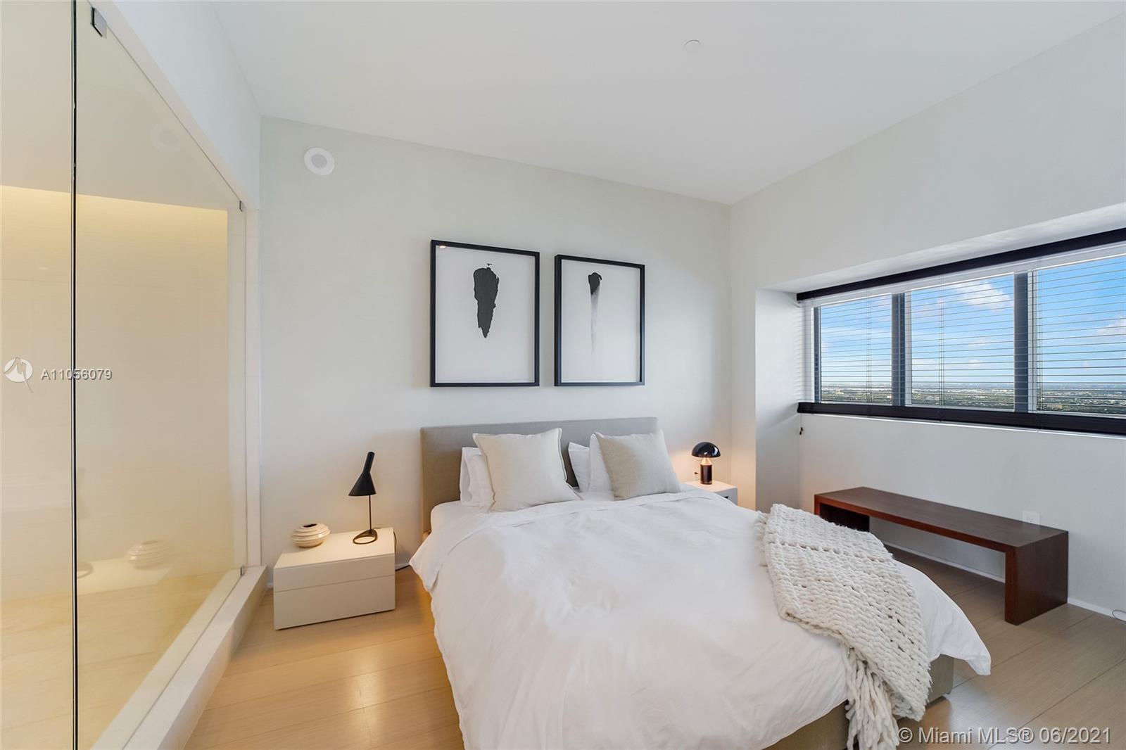 PARAISO BAY CONDO - Residential