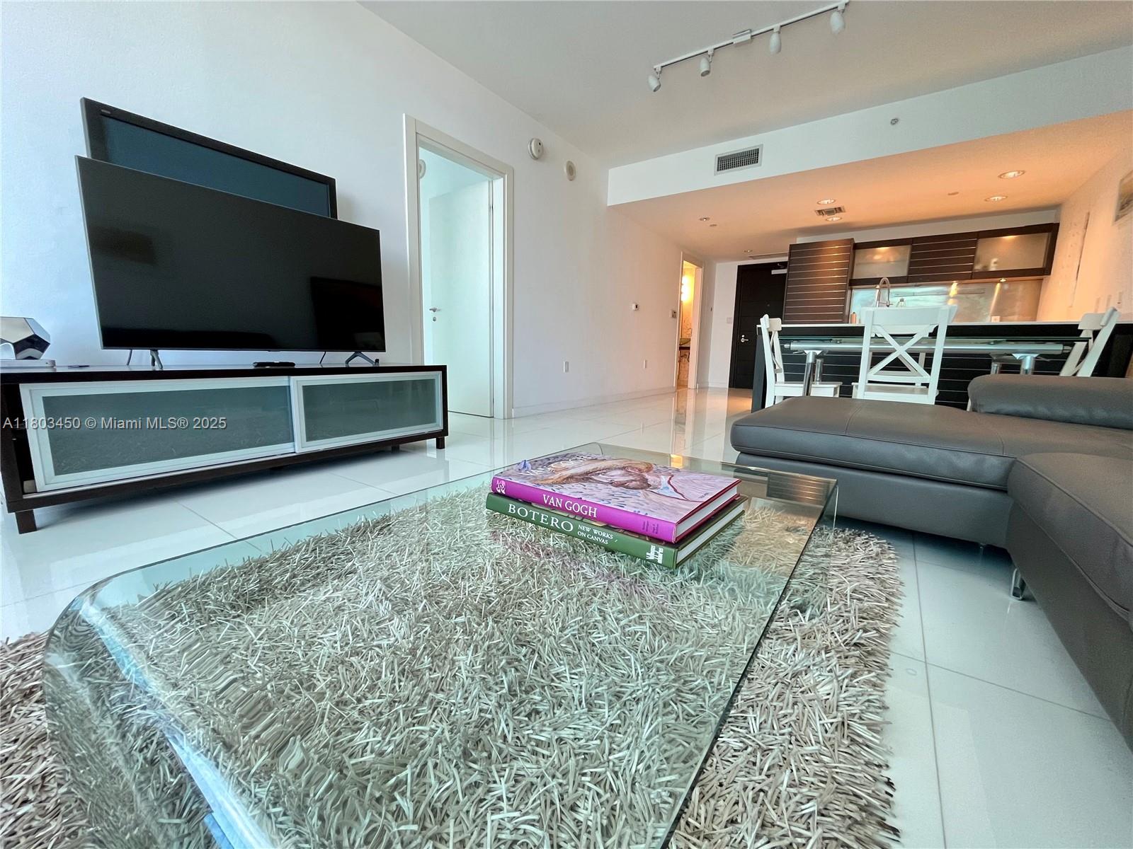 Rental Property at 200 Biscayne Boulevard Way 4111, Miami, Broward County, Florida - Bedrooms: 1 
Bathrooms: 2  - $4,200 MO.