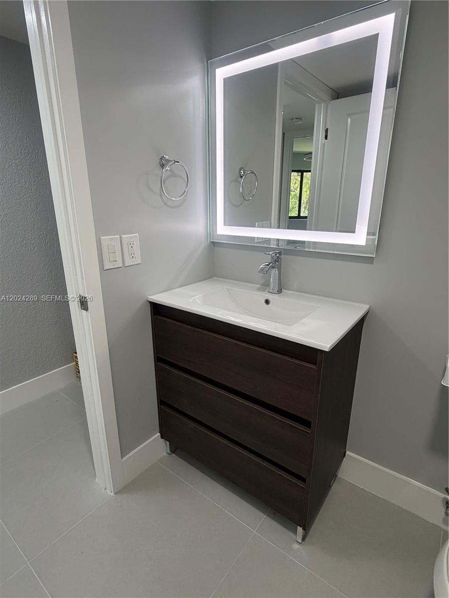WEST FONTAINE CONDO - Residential Lease