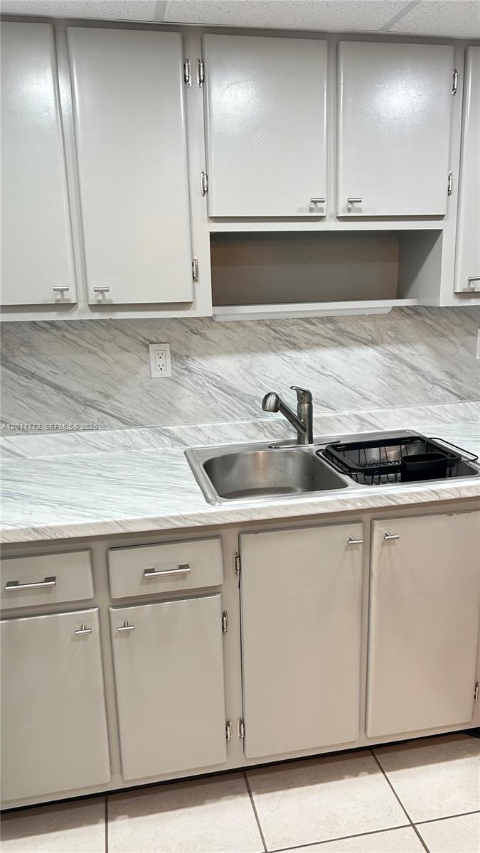 RIVER SHORES CONDO - Residential