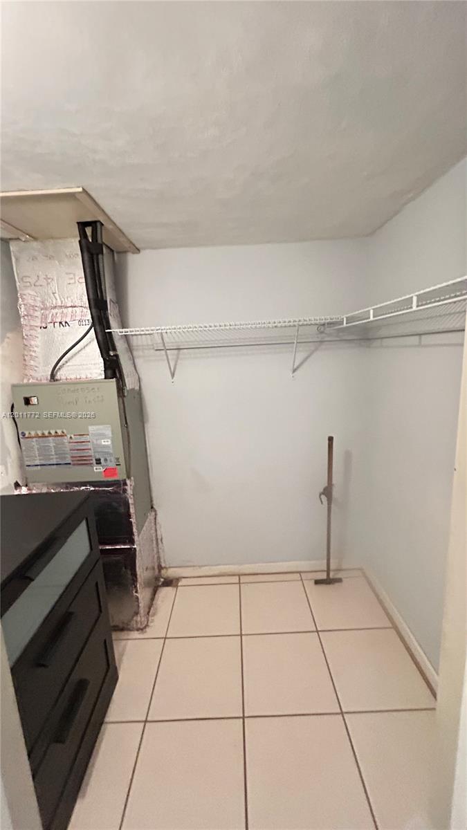 RIVER SHORES CONDO - Residential