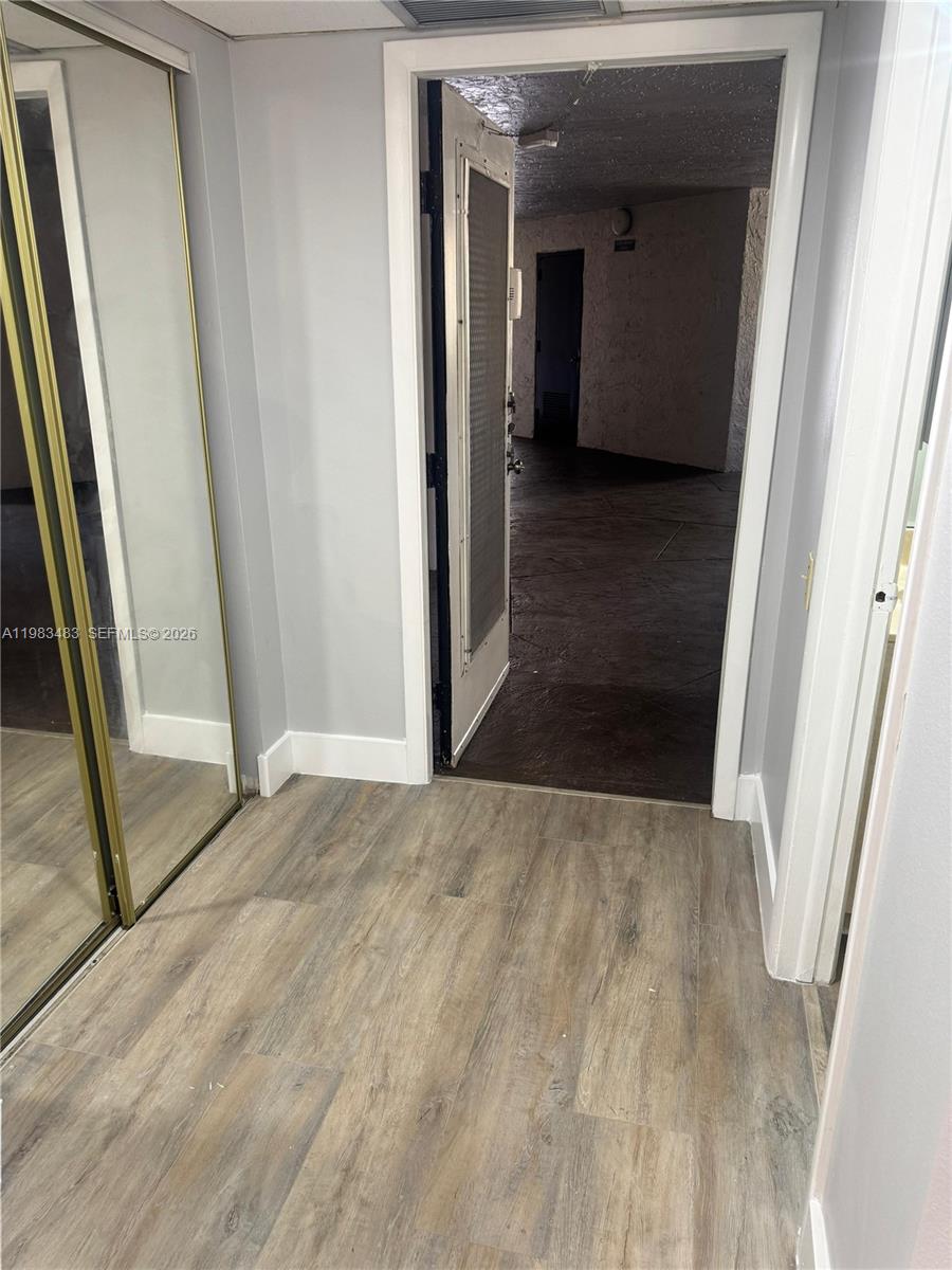 LIME BAY CONDOMINIUM 8 - Residential Lease