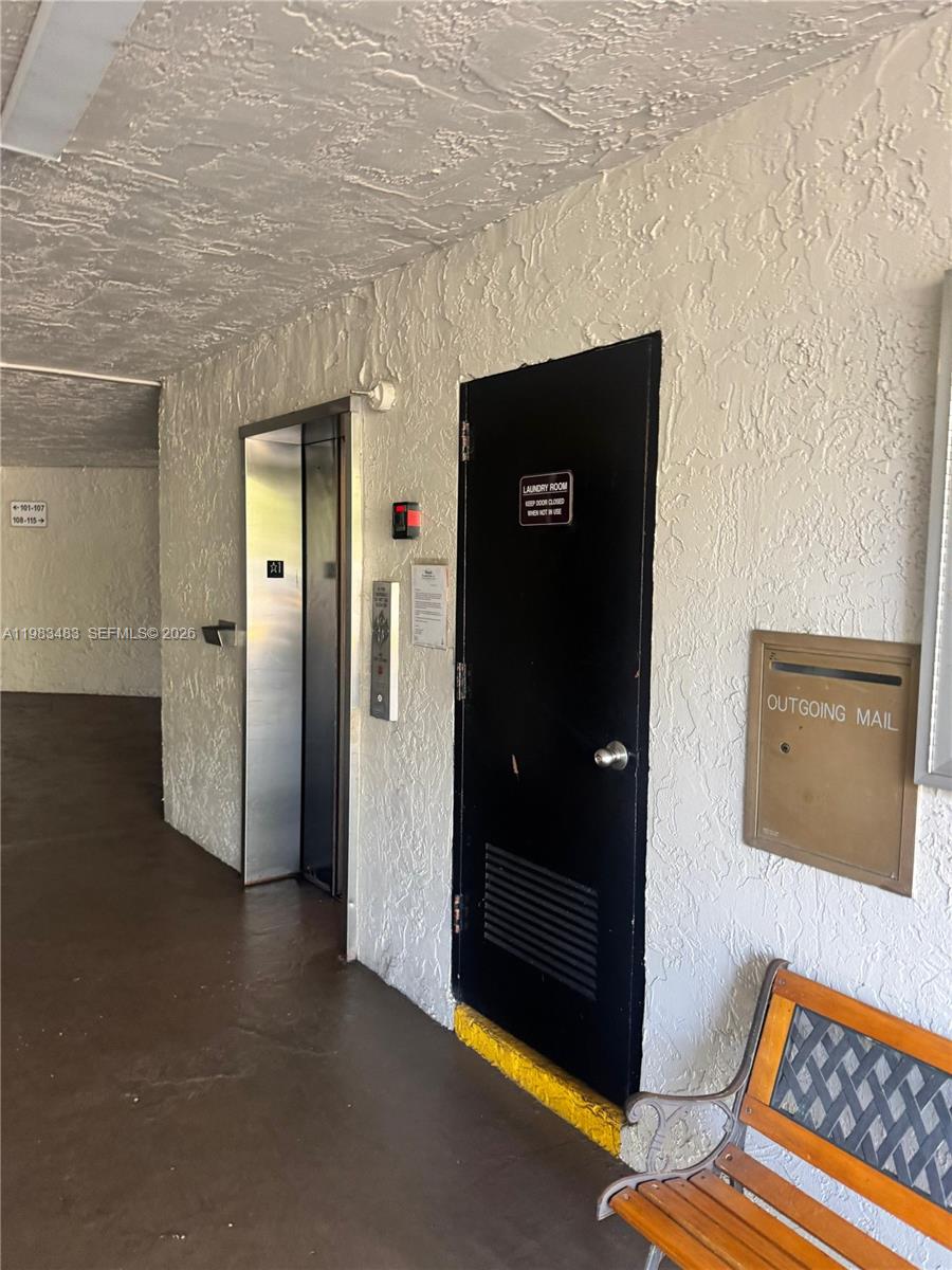 LIME BAY CONDOMINIUM 8 - Residential Lease