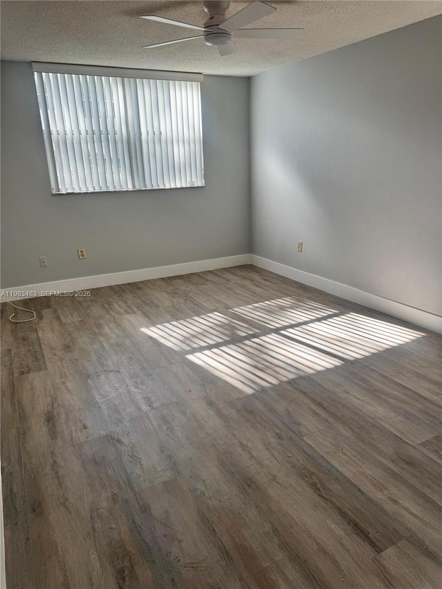 LIME BAY CONDOMINIUM 8 - Residential Lease