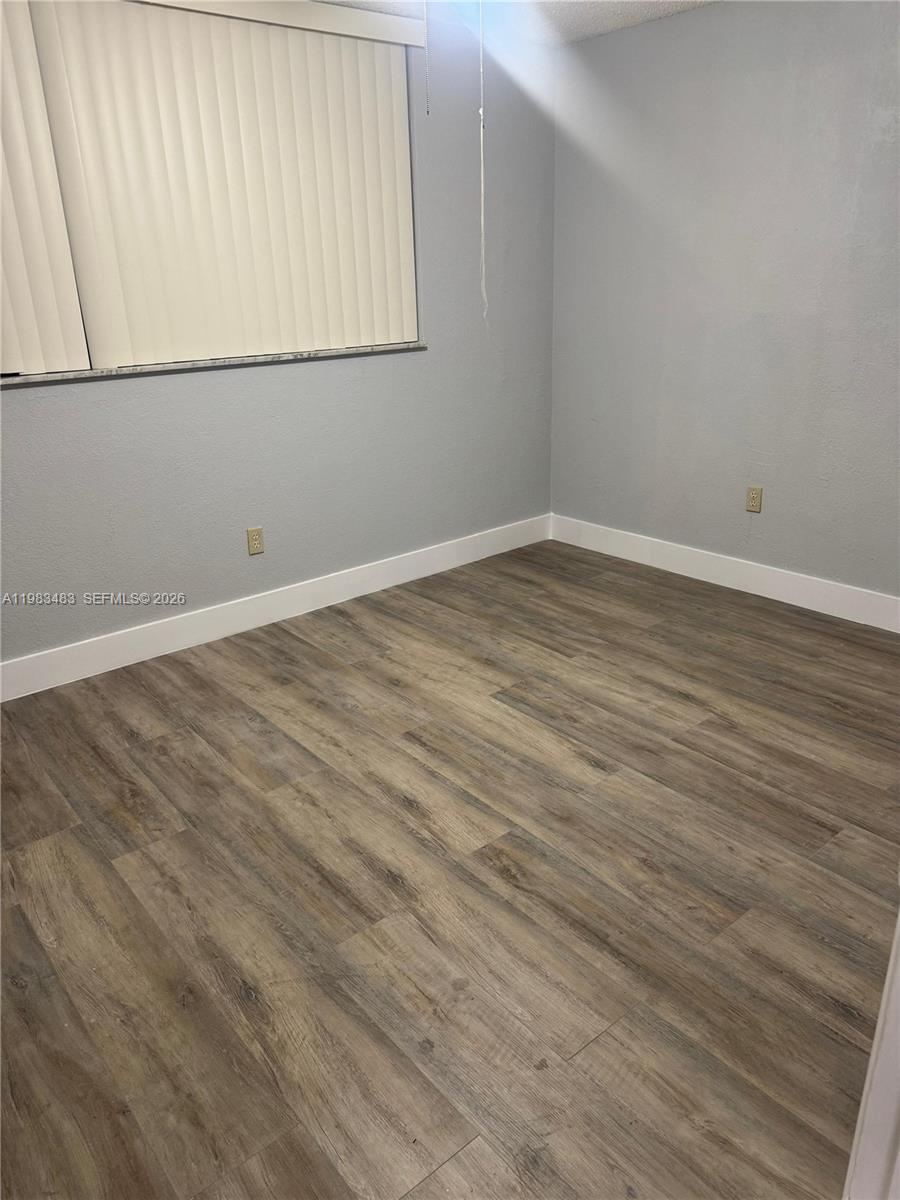 LIME BAY CONDOMINIUM 8 - Residential Lease