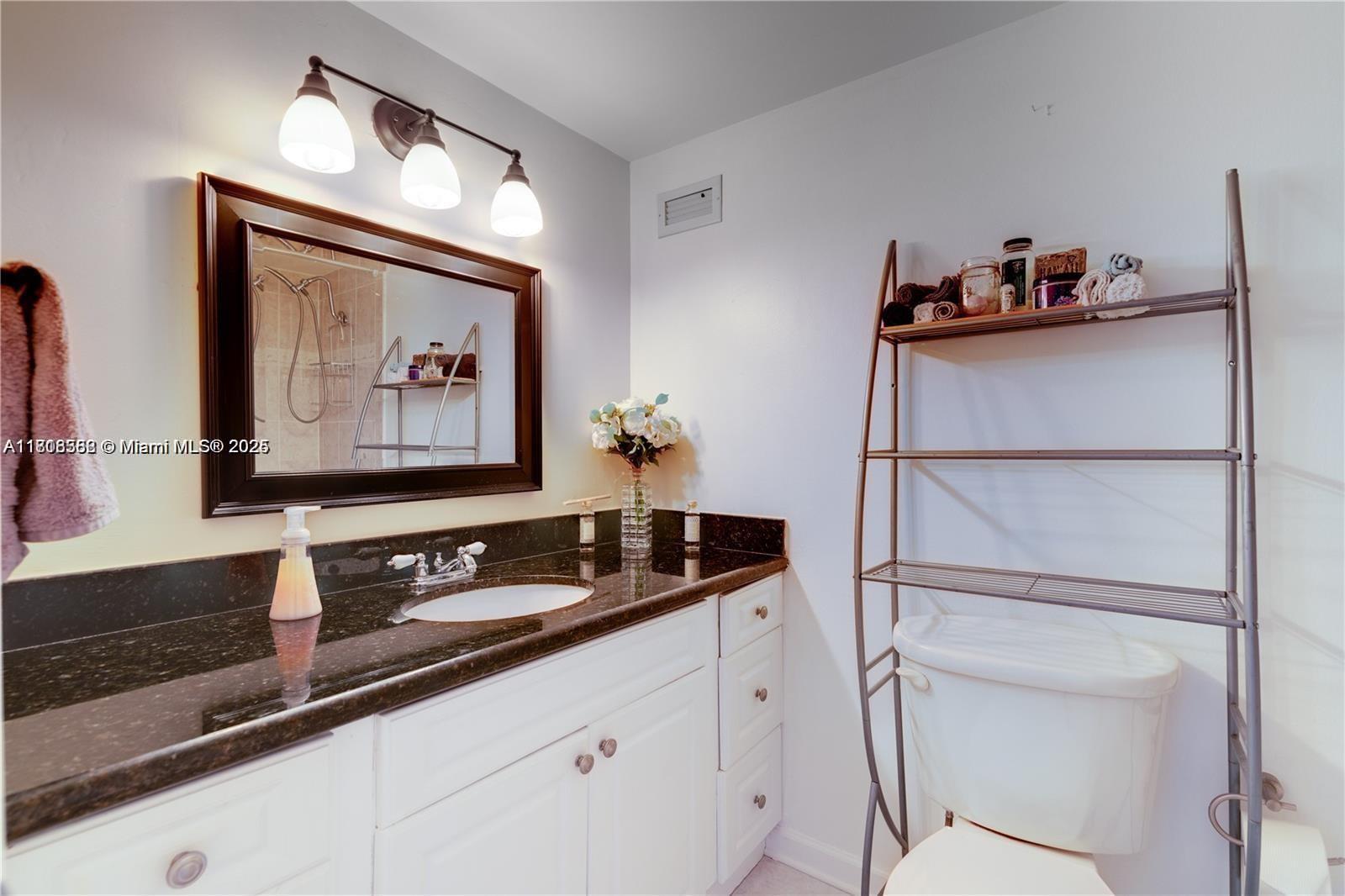 GOLDEN ISLES YACHT CLUB C - Residential