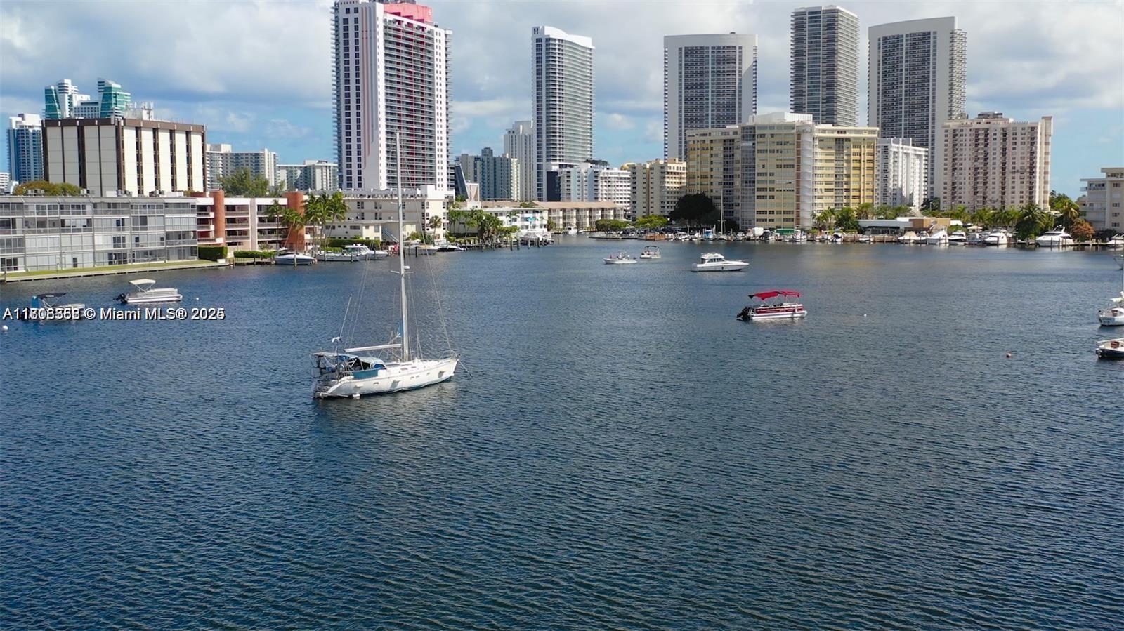 GOLDEN ISLES YACHT CLUB C - Residential
