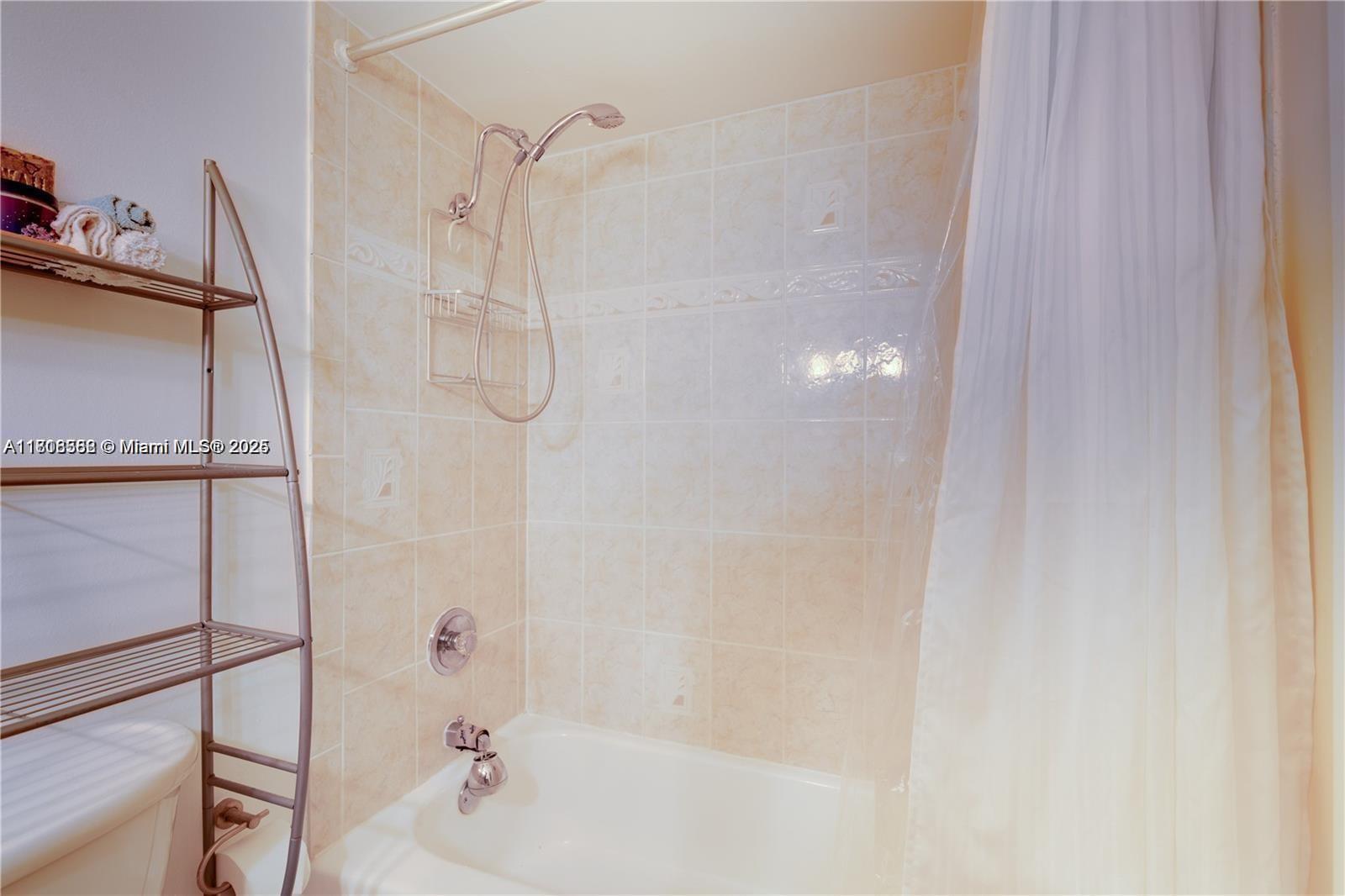 GOLDEN ISLES YACHT CLUB C - Residential