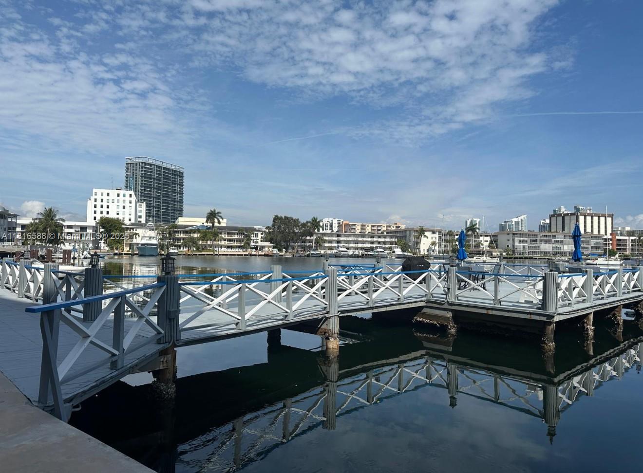 GOLDEN ISLES YACHT CLUB C - Residential