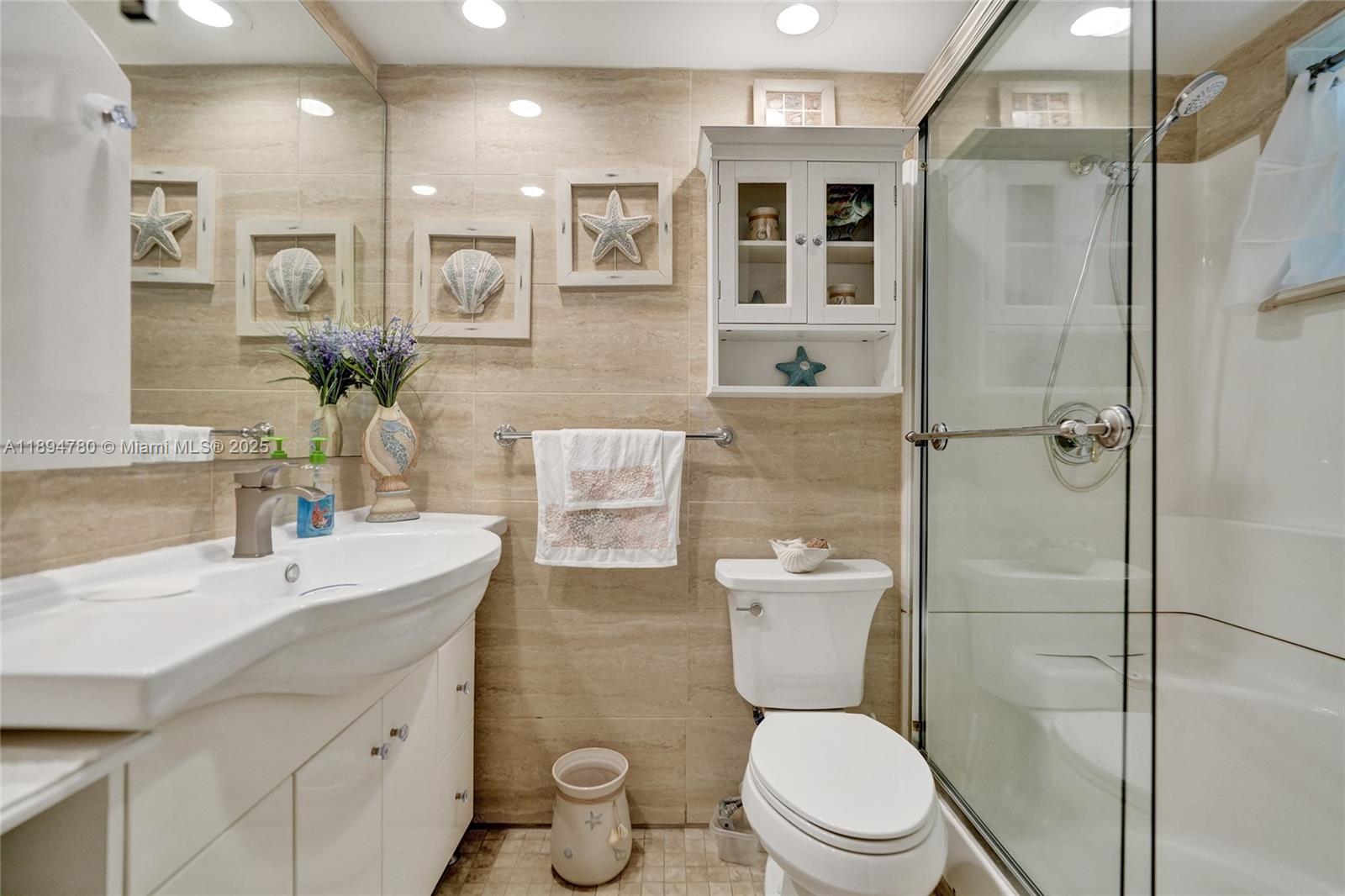 PARADISE HARBOUR APTS CO- - Residential