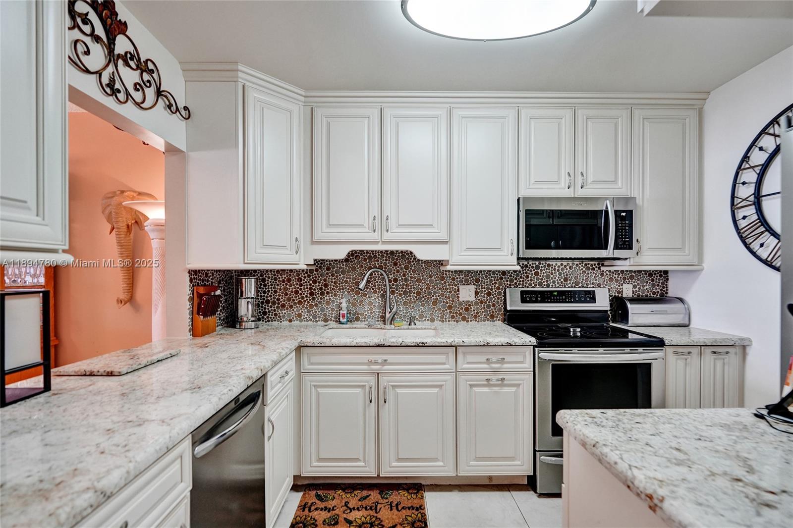 PARADISE HARBOUR APTS CO- - Residential