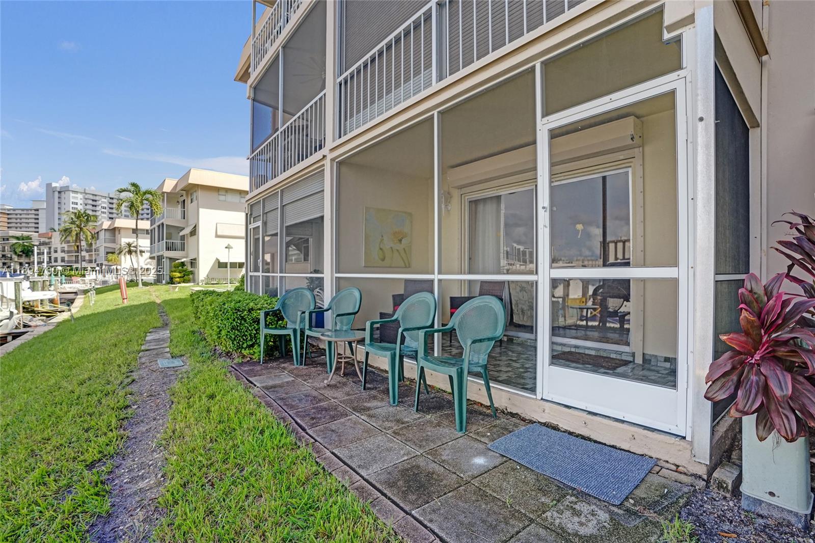 PARADISE HARBOUR APTS CO- - Residential