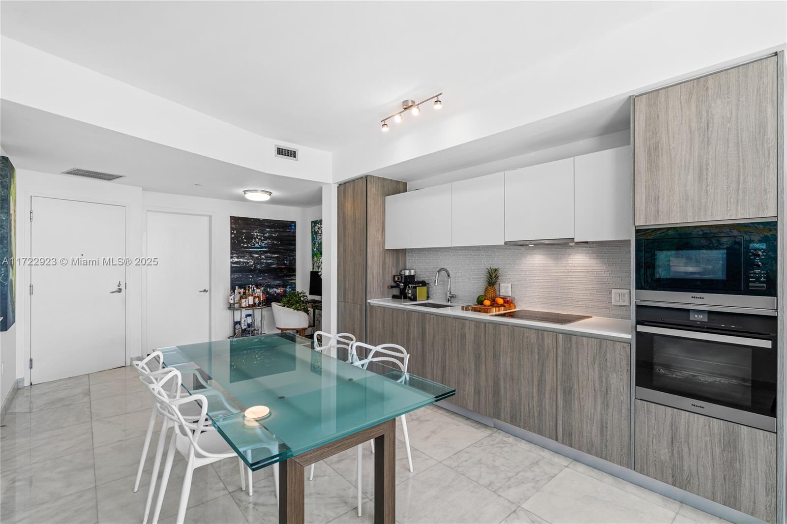 BISCAYNE BEACH CONDO - Residential