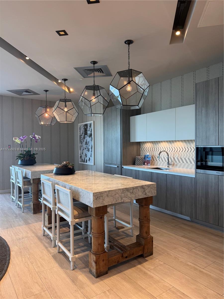 BISCAYNE BEACH CONDO - Residential