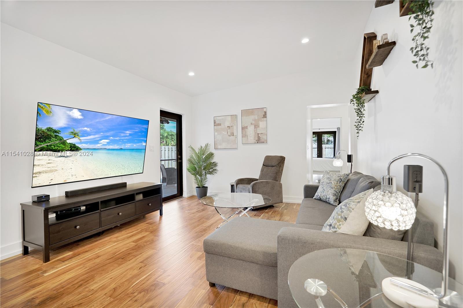 CORAL VILLAS REV - Residential