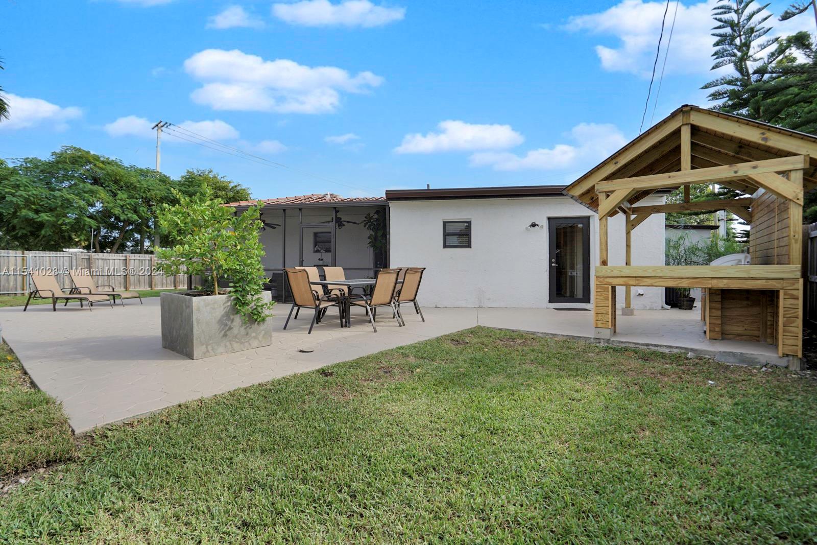 CORAL VILLAS REV - Residential