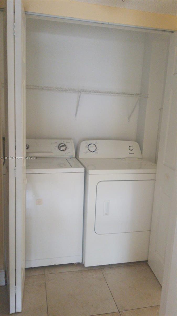 PALM BEACH PLACE CONDO - Residential Lease