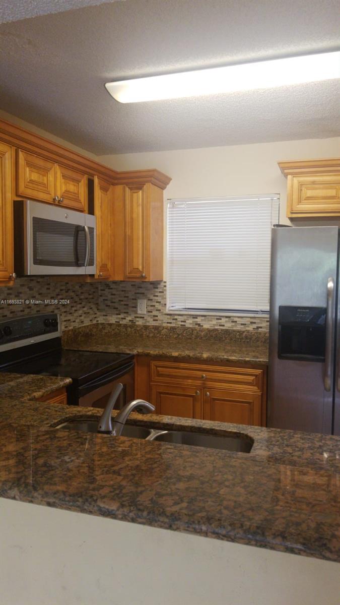 PALM BEACH PLACE CONDO - Residential Lease