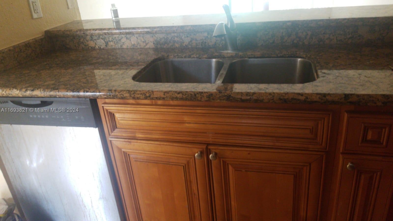 PALM BEACH PLACE CONDO - Residential Lease