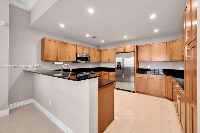 COLONNADE AT DADELAND SW - Residential