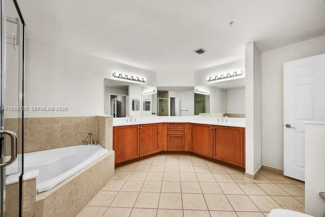 COLONNADE AT DADELAND SW - Residential