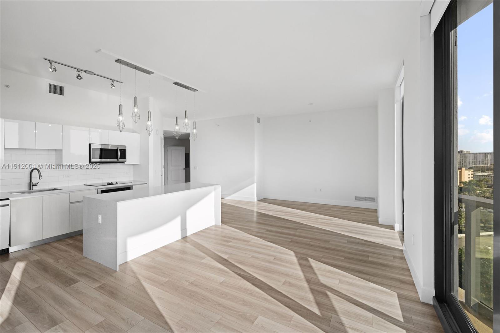 Slate Hallandale - Residential Lease