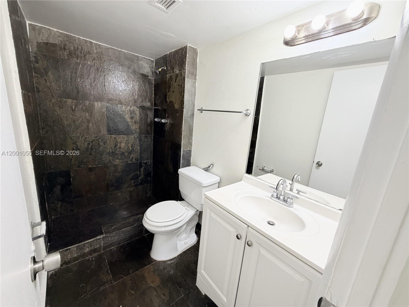 MONTECARLO CONDO - Residential