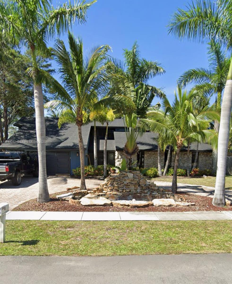LAKEVIEW - Residential Lease