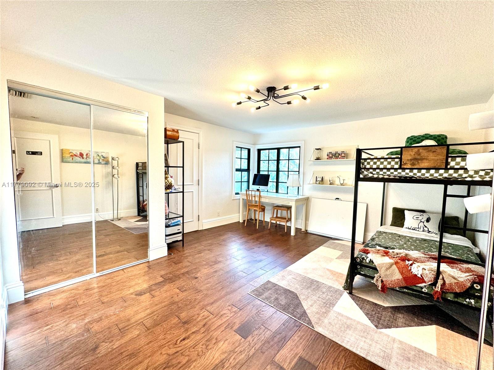 LAKEVIEW - Residential Lease