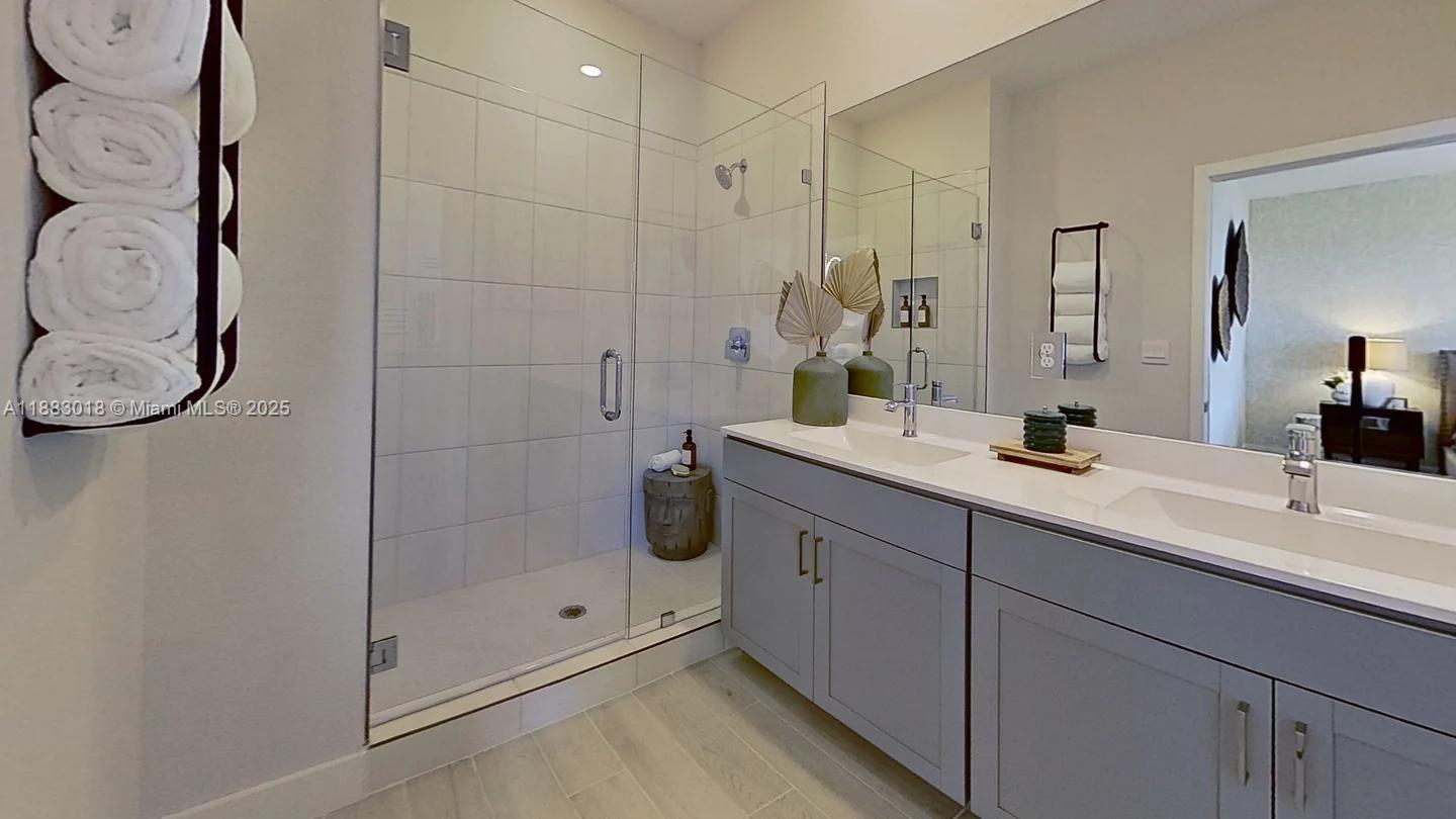 MERRICK SQUARE - Residential Lease