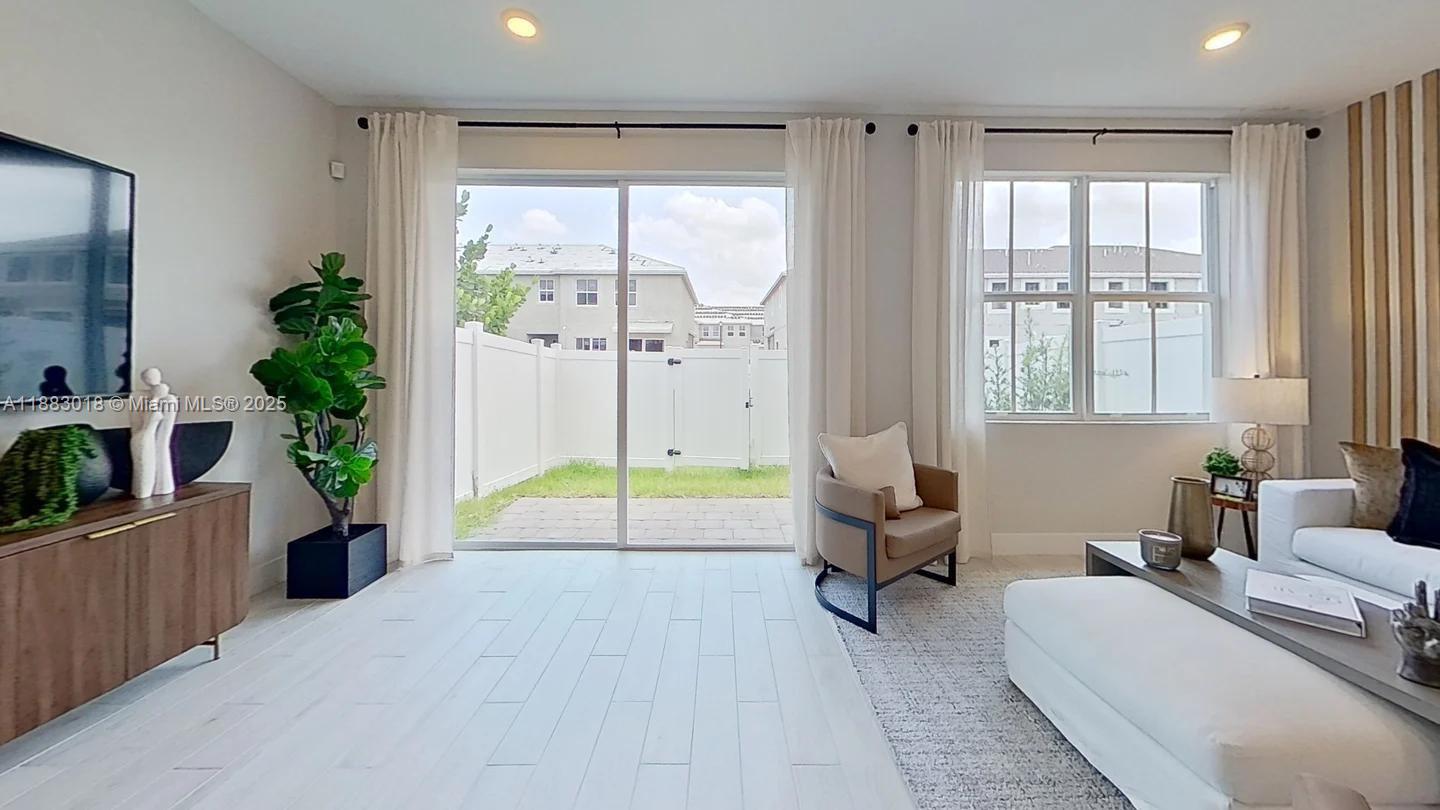 MERRICK SQUARE - Residential Lease